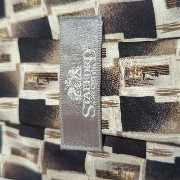 Stafford Executive Brown Hand Made 100% Silk Tie - Picture 3 of 6